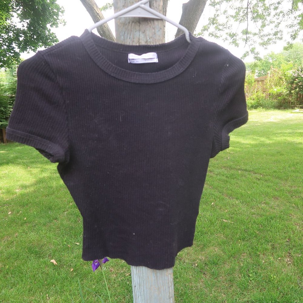 Baby Tee Urban Outfitters